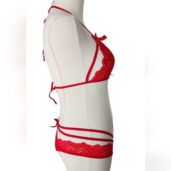NWOT Red Lace Bra and Panty Set - Picture 4 of 8
